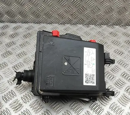 Peugeot 3008 II Fuse module 9804848480