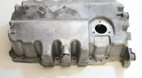 Audi A4 S4 B7 8E 8H Oil sump 03G103603