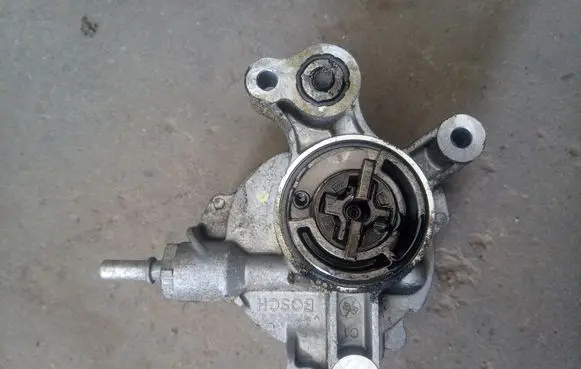 Ford S-MAX Vacuum pump