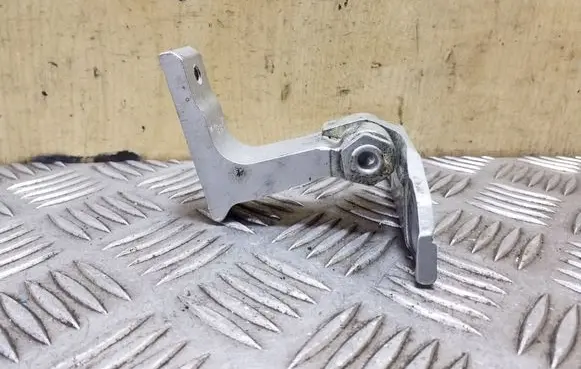 Volvo S60 Rear door lower hinge 31218518