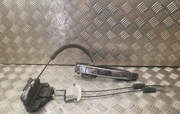 Nissan Murano Z50 Front door lock