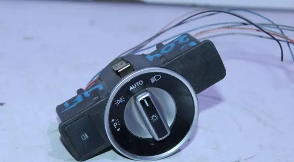 Mercedes-Benz C AMG W204 Light switch