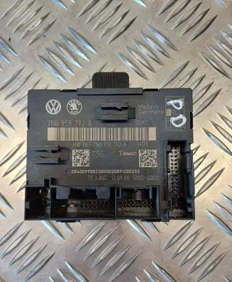 Skoda Superb B6 (3T) Door control unit/module 7N0959792A