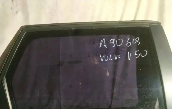 Volvo V50 Rear door window glass