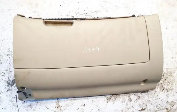 Skoda Octavia Mk2 (1Z) Glove box 200501041100 1z1857097