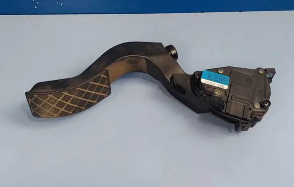 Audi A6 S6 C5 4B Accelerator throttle pedal 8D1723523N 6PV00837602