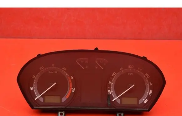 Speedometer (instrument cluster)