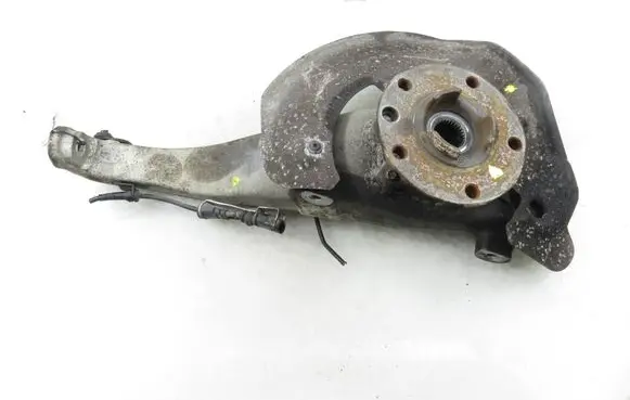 Volkswagen Touareg I Front wheel hub spindle knuckle 