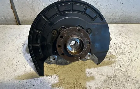 Jeep Cherokee Front wheel hub 8159970 KD467308
