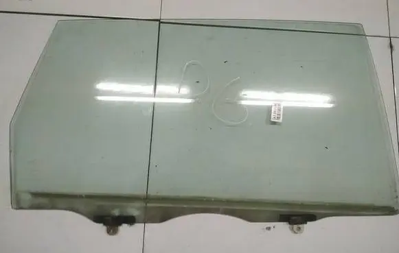 Toyota Avensis Verso Rear door window glass as2