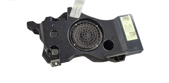 Audi A3 S3 A3 Sportback 8P Subwoofer speaker 8P4035382E 0180