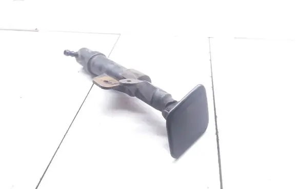 KIA Sorento Headlight washer spray nozzle 250507 1028