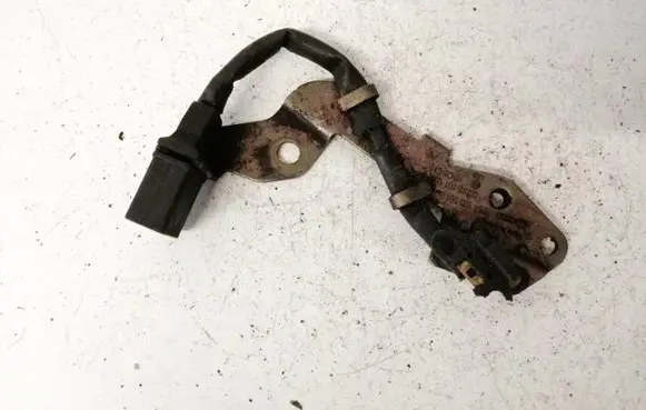 Volkswagen Golf IV Camshaft position sensor 06a905161b 0232101031