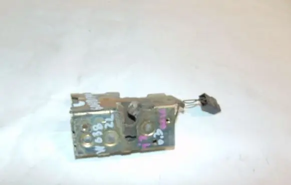 Mercedes-Benz Vito Viano W638 Sliding door lock A6387300235