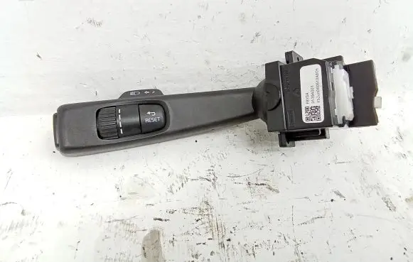 Volvo V70 Indicator stalk 31394011