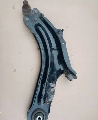 Renault Kangoo II Front lower control arm/wishbone