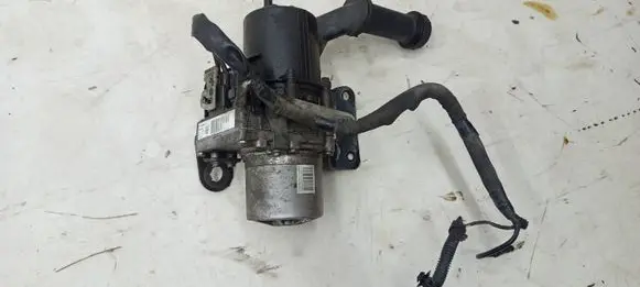 Citroen C4 II Power steering pump A5100993