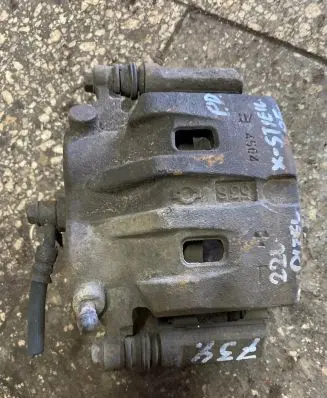 Nissan X-Trail T30 Front brake caliper