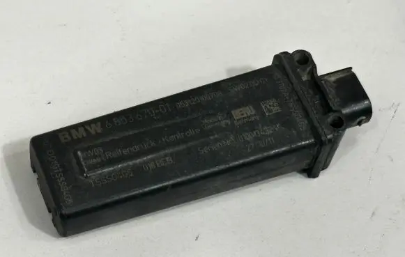 BMW X3 F25 Tire pressure control unit 6853670 6881433