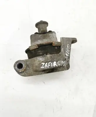 Opel Zafira B Engine mount bracket