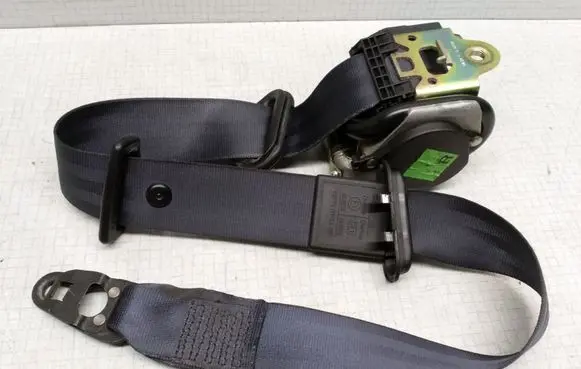 Audi A4 S4 B6 8E 8H Front seatbelt 561035800A 8E0857706B