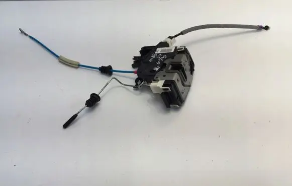 Mercedes-Benz GLA W156 Rear door lock A2047303535
