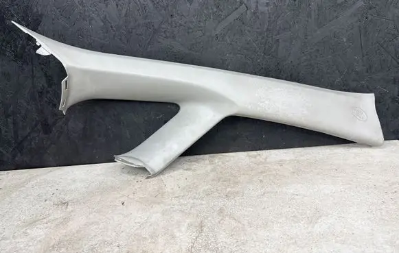 Toyota Auris 150 (A) pillar trim 6221002020