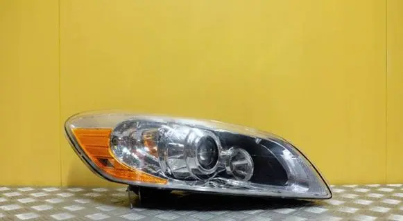 Volvo C30 Headlight/headlamp 31299855 2787