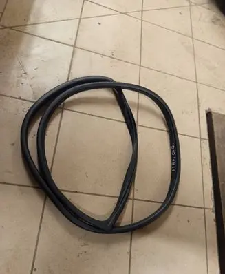 KIA Niro Rear door rubber seal (on body) 
