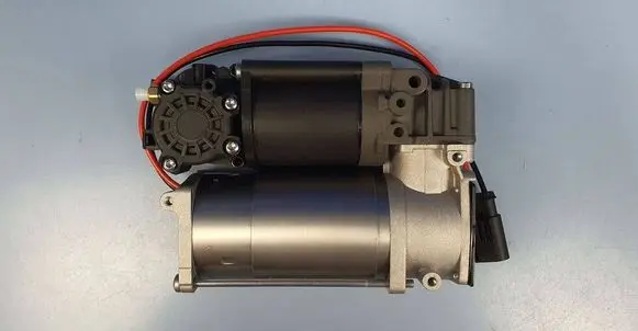 Mercedes-Benz CLS C218 X218 Air suspension compressor/pump A2123200104 A2123200404 2123200404