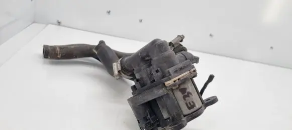 BMW 5 E34 Coolant heater control valve 1382299 1147412042