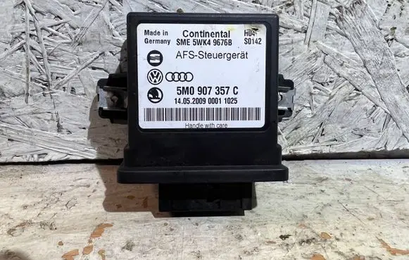 Skoda Octavia Mk2 (1Z) Light module LCM 5M0907357C