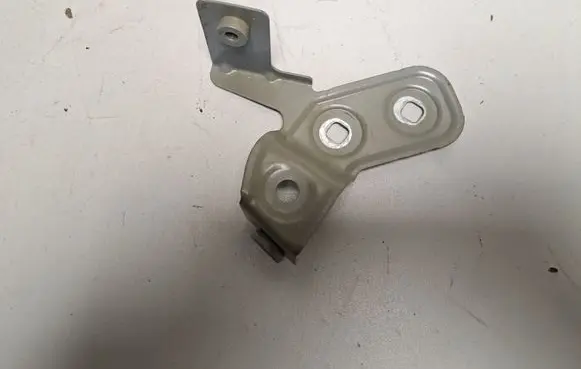BMW i4 Fender mounting bracket 7486804