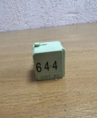 Mercedes-Benz C W202 Other relay 6442307B2 D9886