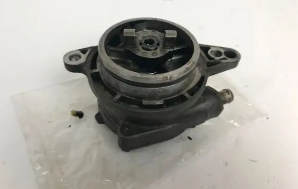 BMW 3 E46 Vacuum pump 2249939 2246126 11662244266