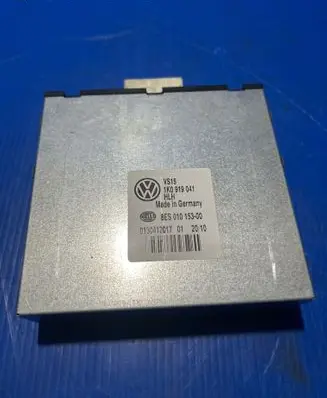 Volkswagen Golf VI Power management control unit 1K0919041 0130412017 8ES01015300