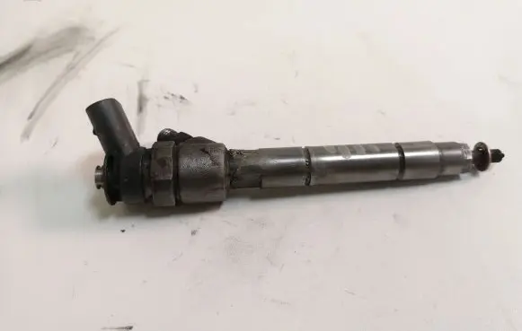Mercedes-Benz B W245 Fuel injector A6400700787