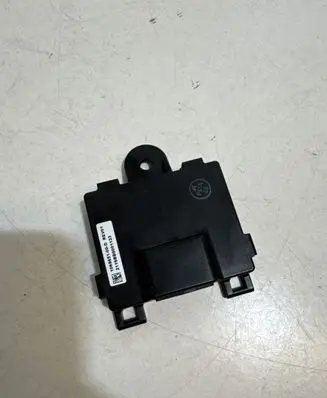 Tesla Model S Door control unit/module 106965100D 2119BB0001133