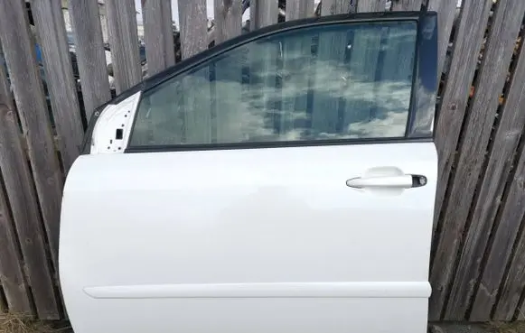 Lexus RX 330 - 350 - 400H Front door BALTAS PERLAS