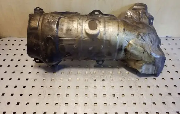 Peugeot 5008 Exhaust heat shield 9681568480