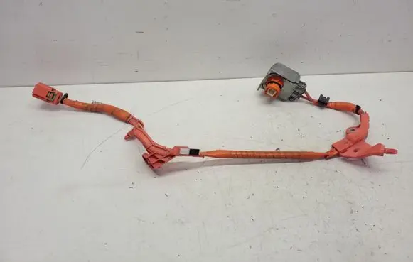 Toyota Prius (XW50) Positive cable (battery) 821H2 47010B 02365W