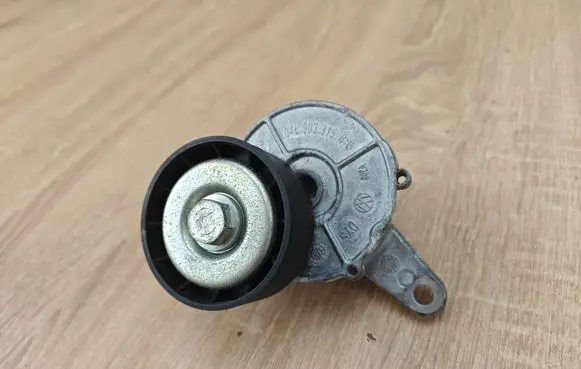 Audi A6 S6 C7 4G Generator/alternator belt tensioner 04L903315B