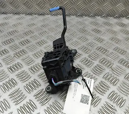 Toyota Camry VIII XV70 Accelerator throttle pedal 7811033161