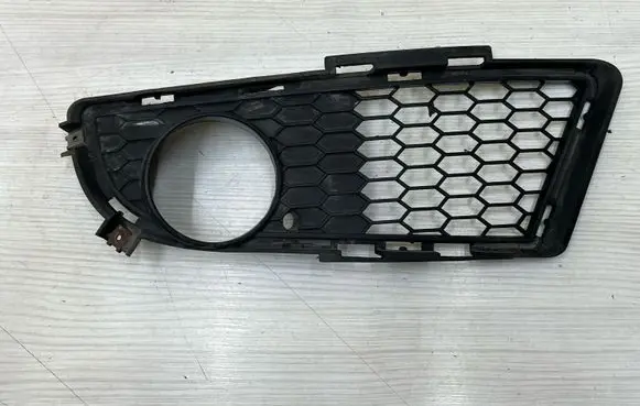 BMW 3 E90 E91 Front fog light trim/grill 51117891395