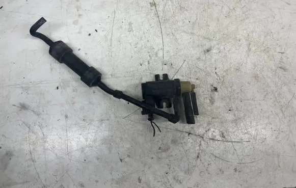 Volkswagen PASSAT B6 Turbo solenoid valve 1K0906627A