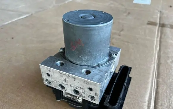 Porsche 911 997 ABS Pump 99735575528 0265236000