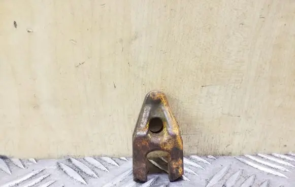 Ford Focus Fuel Injector clamp holder