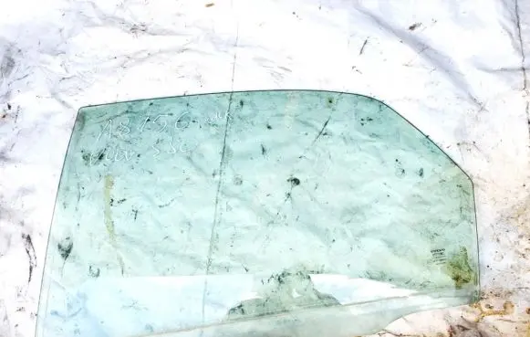 Volvo S80 Rear door window glass