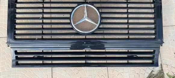 Mercedes-Benz G W463 2nd Gen Front bumper upper radiator grill 4638880615 4638880015