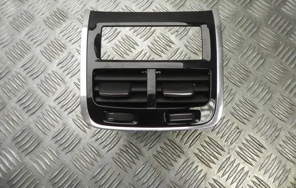 Volvo XC60 Dash center air vent grill 31497490